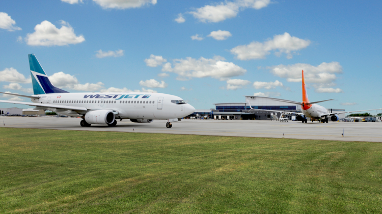 Airplane at Waterloo Region Airport